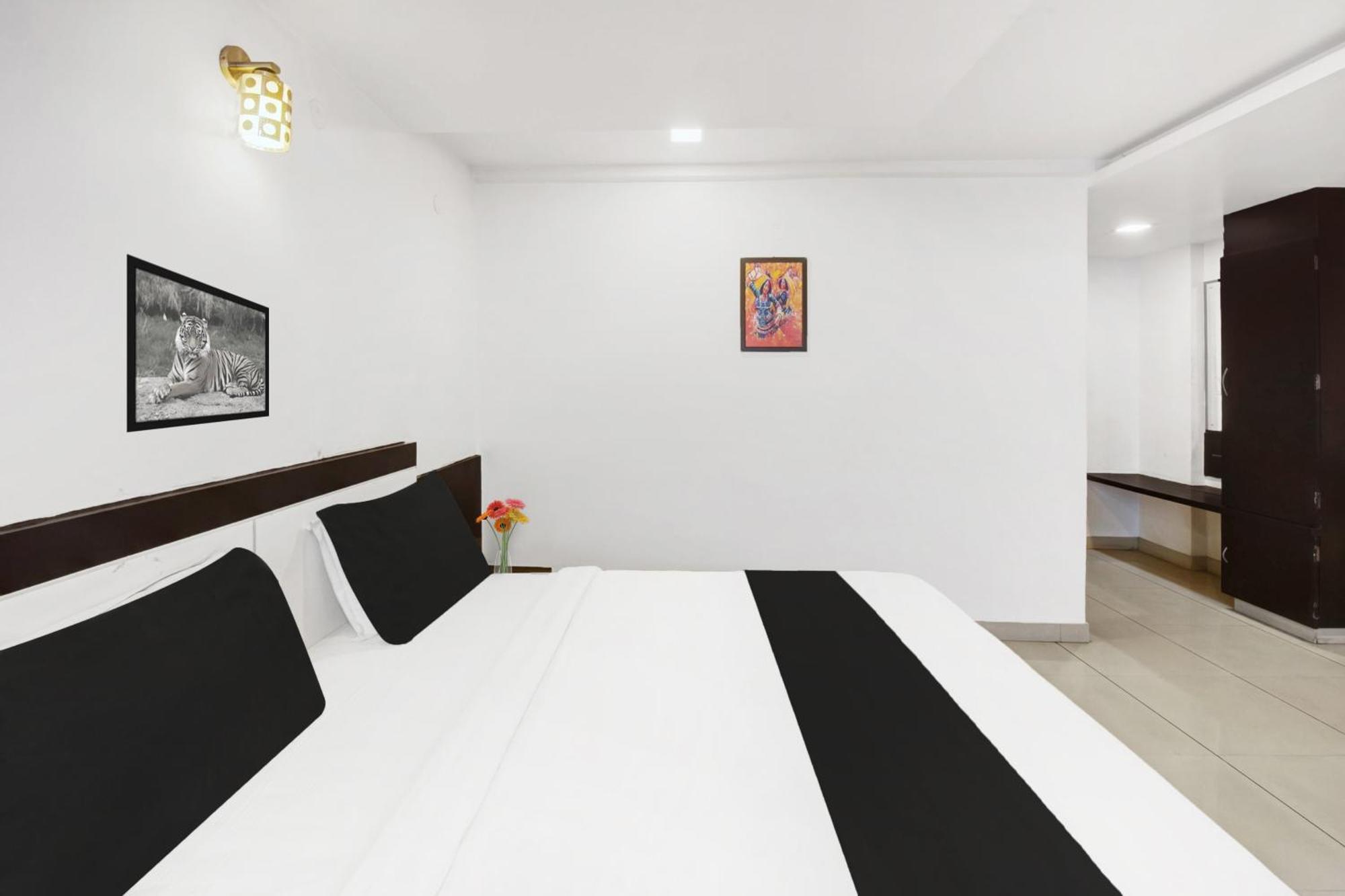 Townhouse City Center Near Mysore Palace Formerly Aavass Inn المظهر الخارجي الصورة